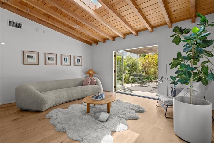 Monthly Rentals in Venice Beach